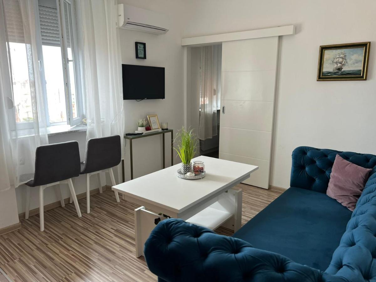 Apartman Emova Apartman Póla Kültér fotó